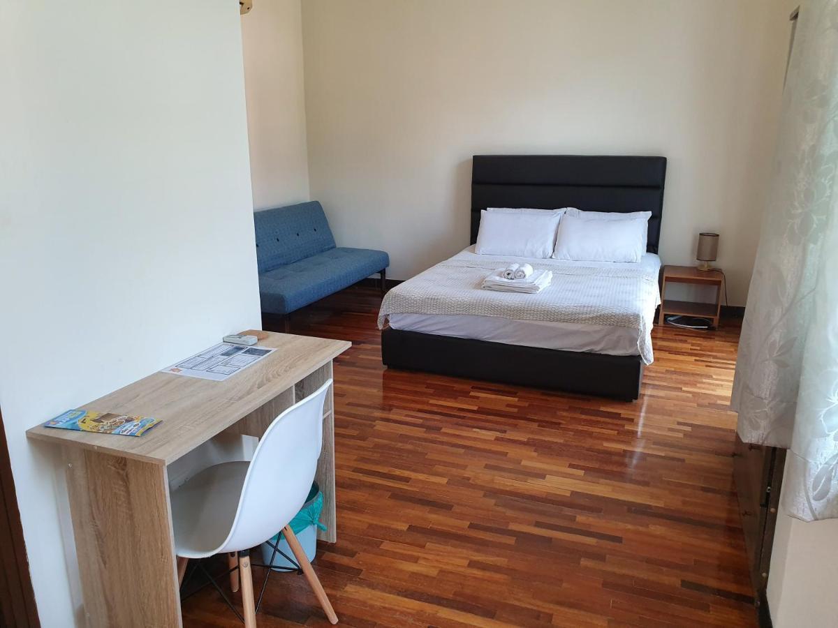 Appartamento Eden Cosy Living Batu Ferringhi Esterno foto