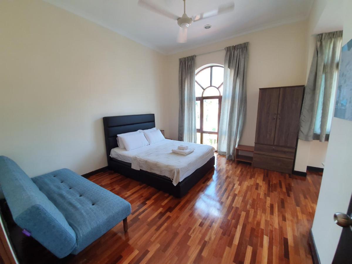 Appartamento Eden Cosy Living Batu Ferringhi Esterno foto