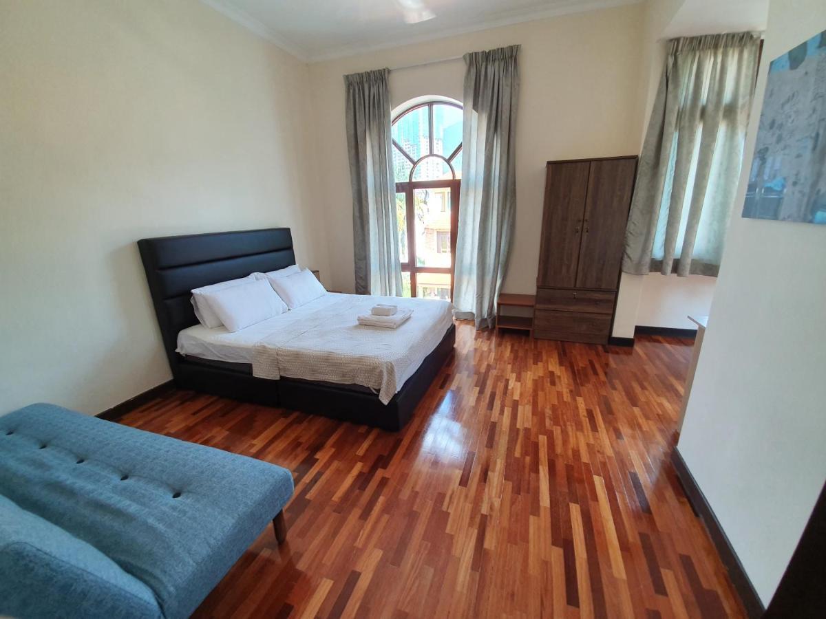 Appartamento Eden Cosy Living Batu Ferringhi Esterno foto
