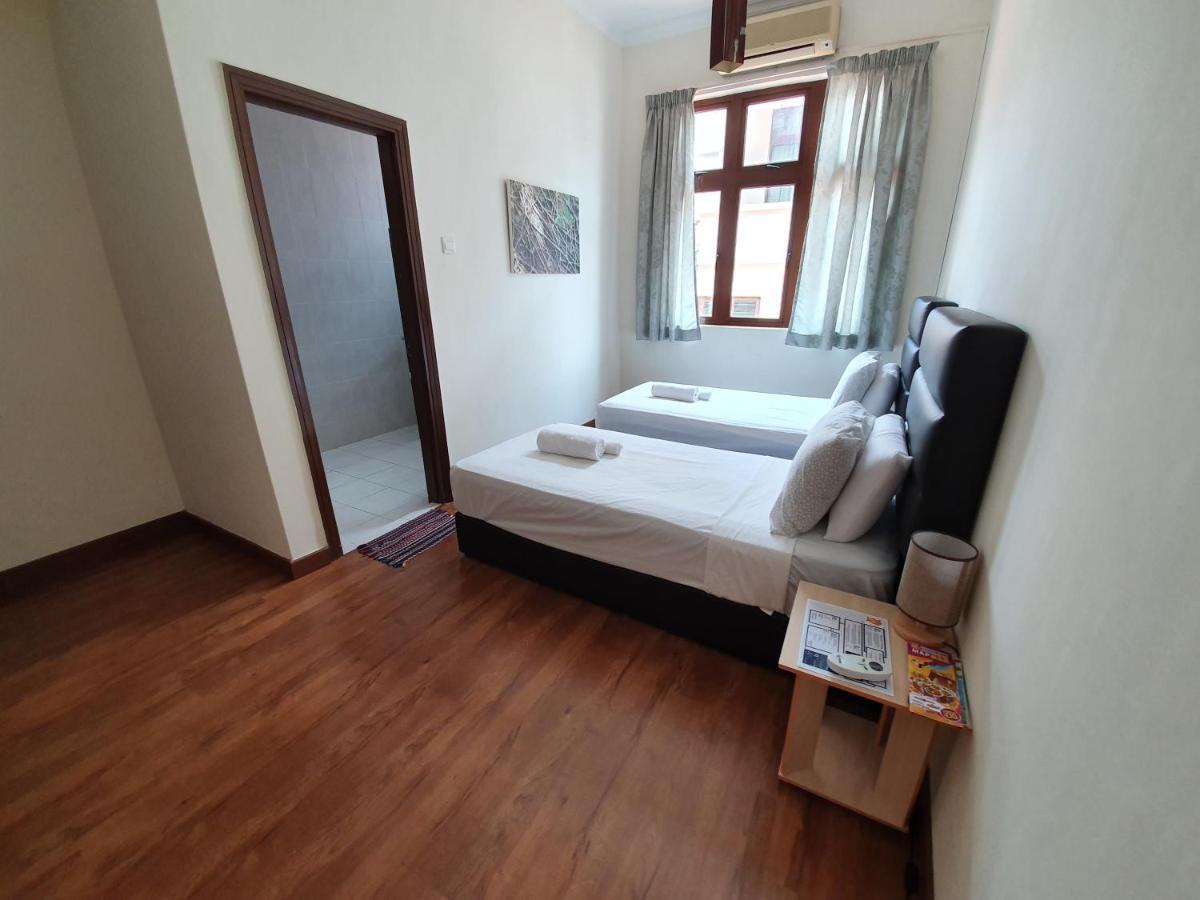 Appartamento Eden Cosy Living Batu Ferringhi Esterno foto