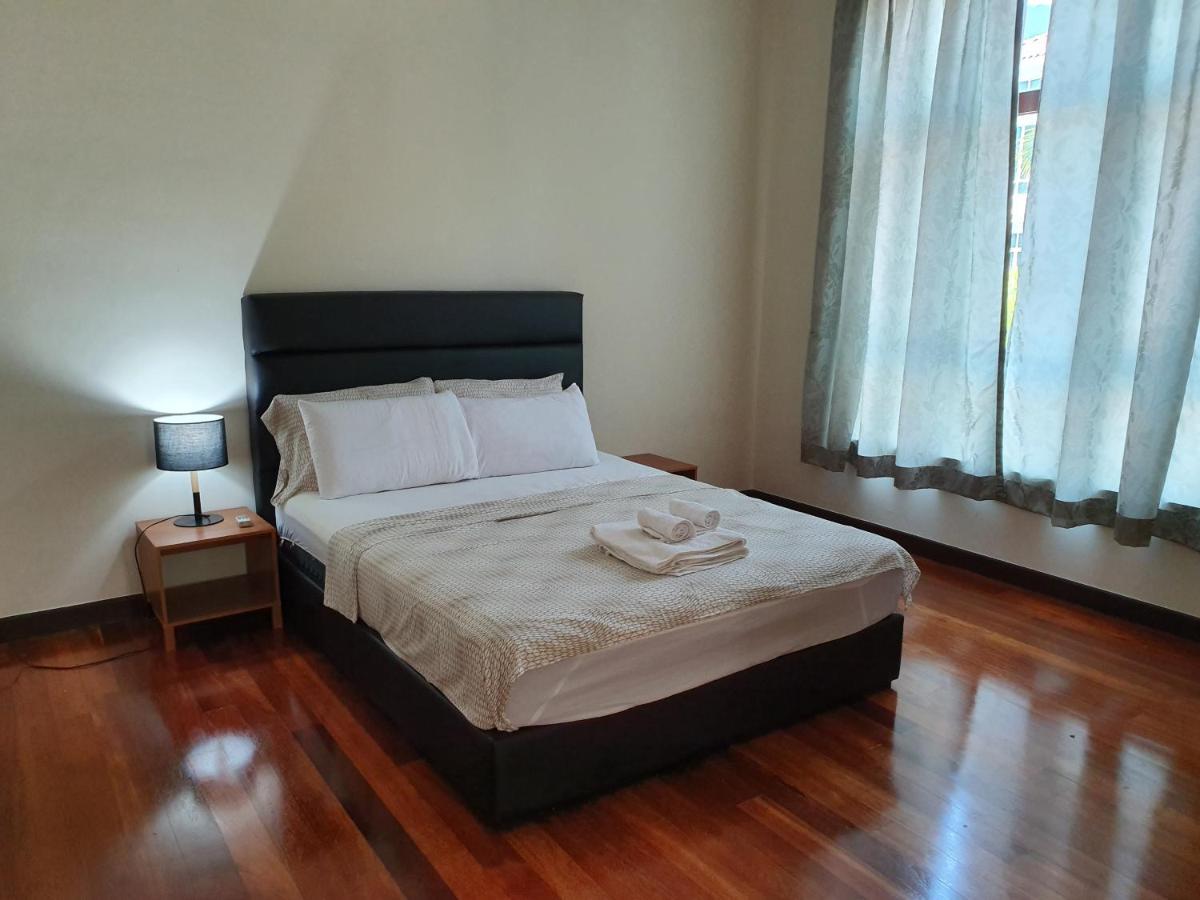 Appartamento Eden Cosy Living Batu Ferringhi Esterno foto