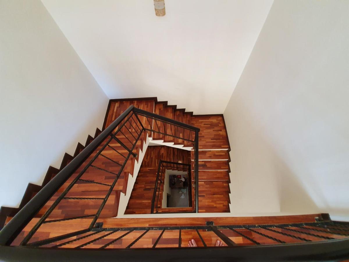 Appartamento Eden Cosy Living Batu Ferringhi Esterno foto